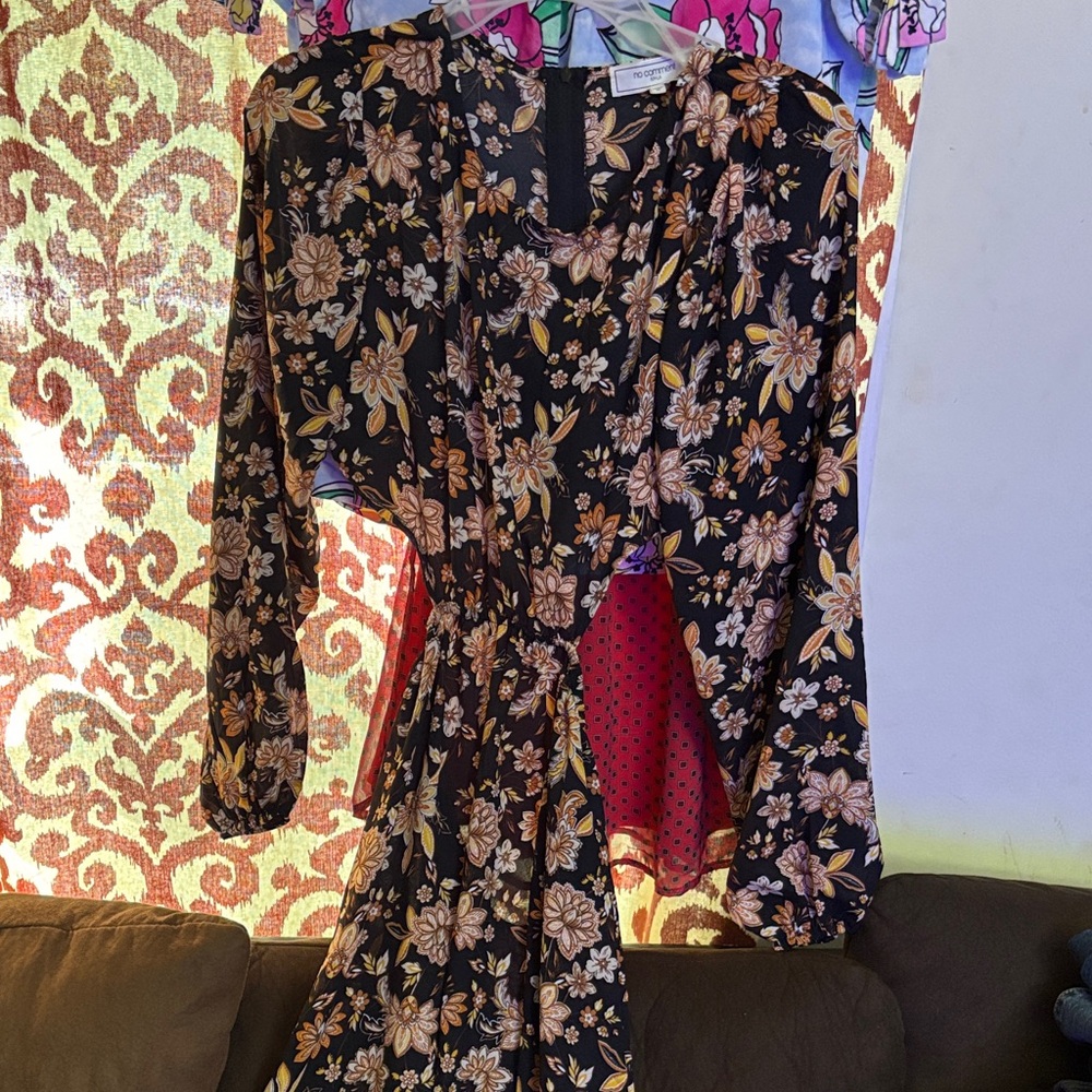 Chic Black Floral Backless Dress